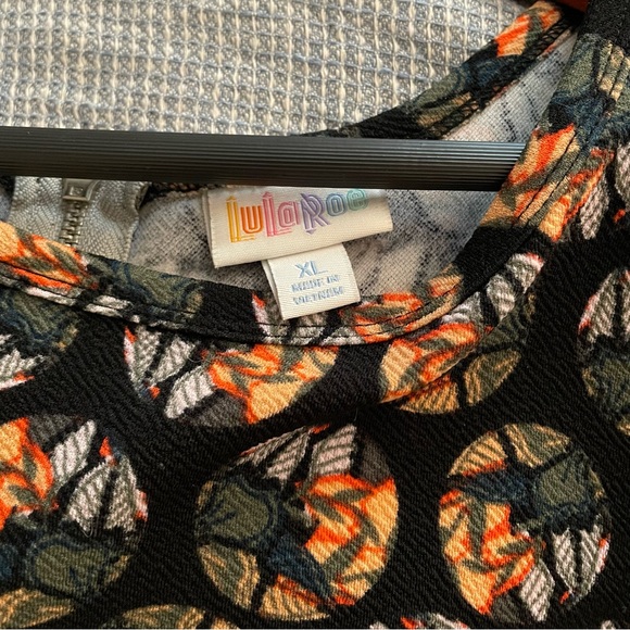LuLaRoe Amelia - Picture 3 of 5